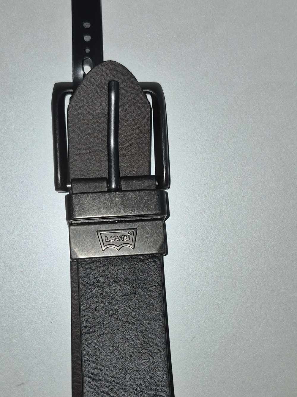 Levi's Men's Classic Brown Leather Belt with Brushed Metal Buckle